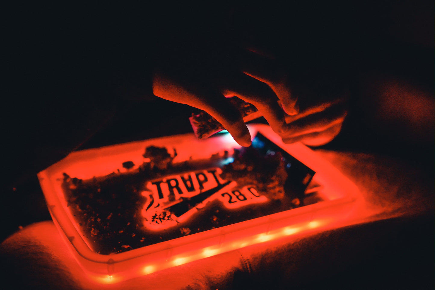 Trvpt28Geez LED Rolling Tray